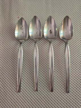 4 Rogers Co 200, grapefruit spoons